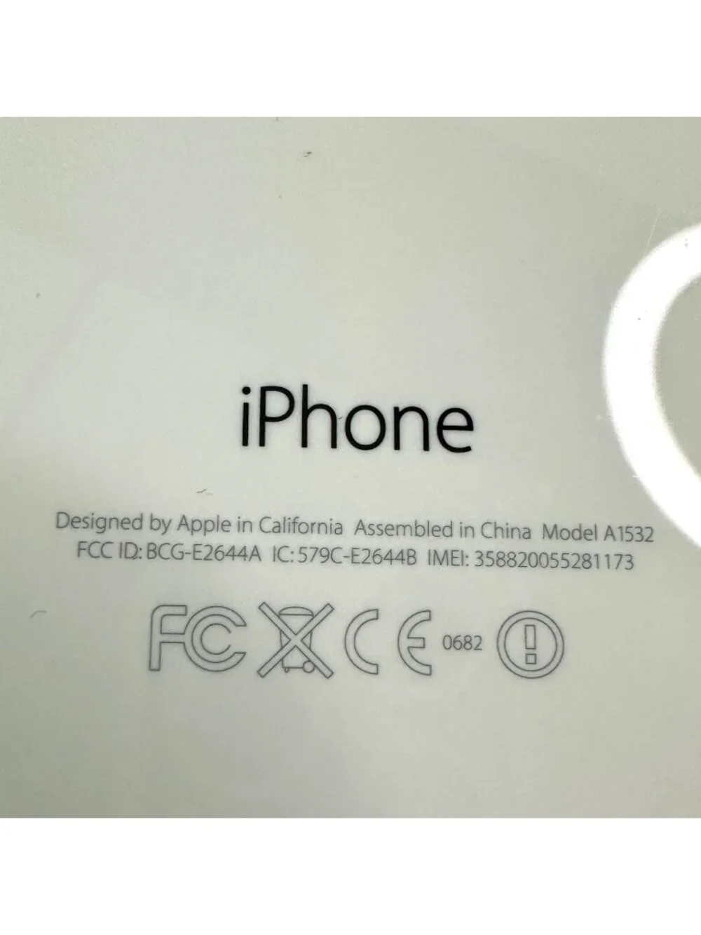 Apple iPhone 5c 8GB White Smartphone For Parts Or Repair Charging Issue Screen I